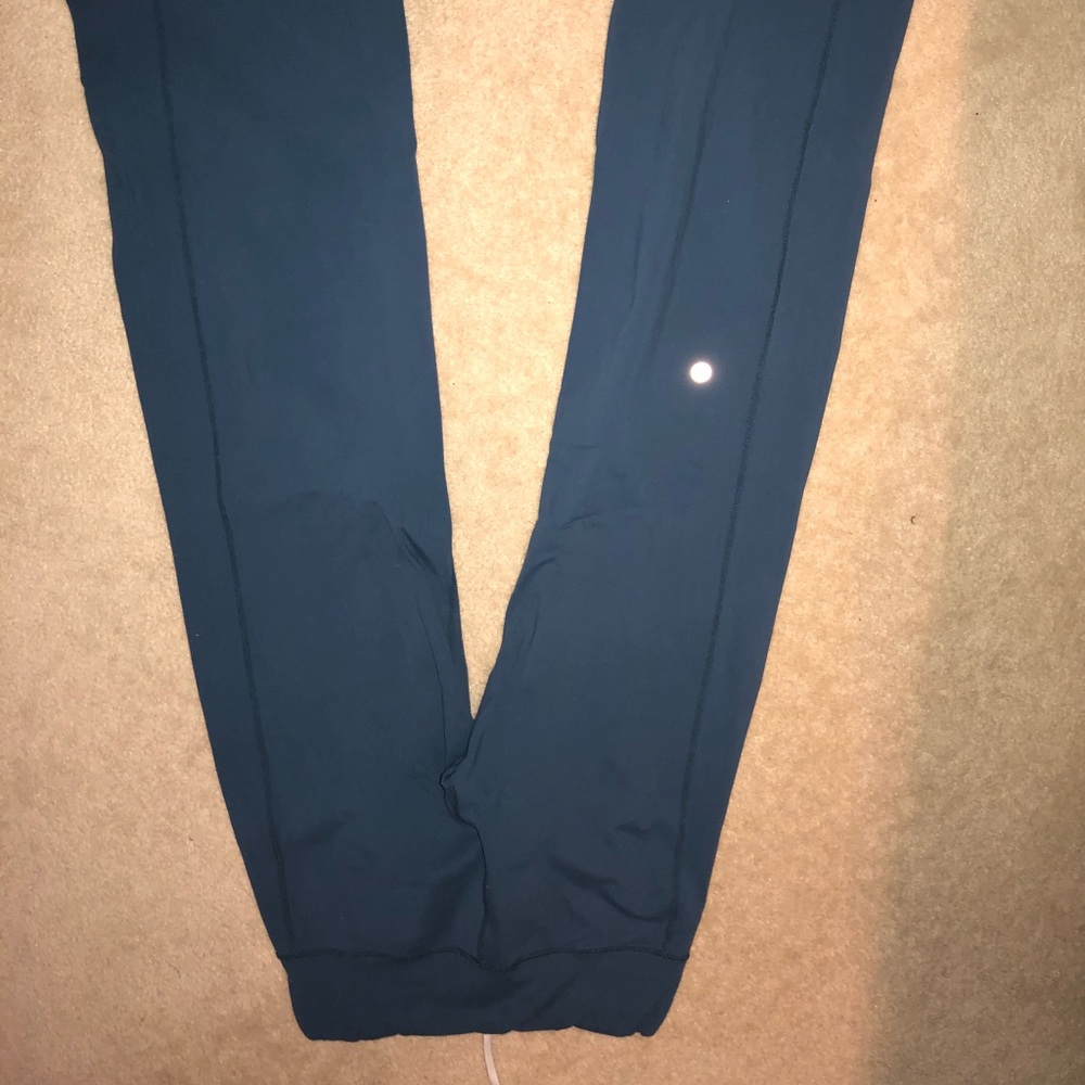 Lululemon lounge pants dark blue - Picture 3 of 3